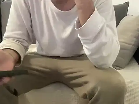 Snapshot of 4small4inchlol chatting on 03-12-26, 02:12 4small4inchlol online show from 03-12-26, 02:12