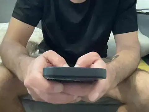 4small4inchlol online show from 04-12-26, 10:20