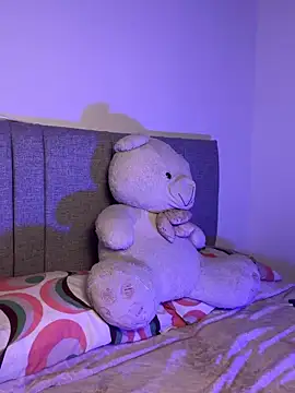 Snapshot of Isa_smeraldy chatting on 03-12-26, 04:13 Isa smeraldy online show from 03-12-26, 04:13