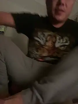 YoY-man online show from 12-30-24, 05:55