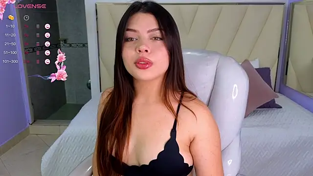 Snapshot of Sexy_paradise18_ chatting on 03-08-25, 04:23 Sexy paradise18  online show from 03-08-25, 04:23