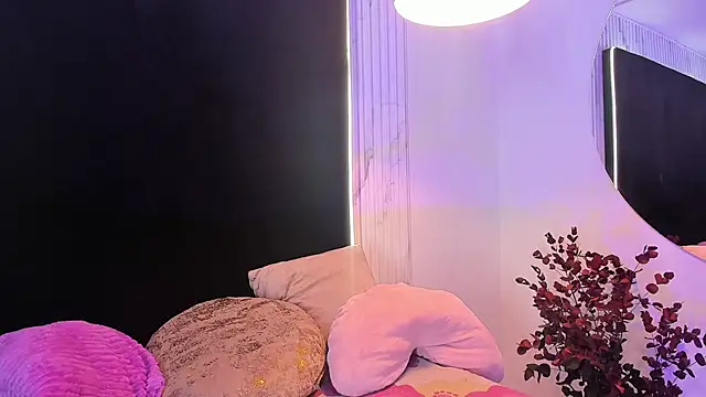 almendraevans online show from 02-07-25, 03:19