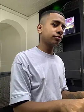 Snapshot of PatrickWest chatting on 12-09-24, 11:15 PatrickWest online show from 12-09-24, 11:15