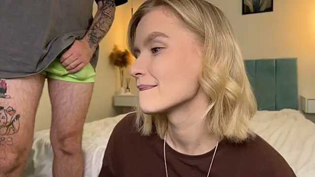 Adelovenick online show from 11-23-25, 08:14