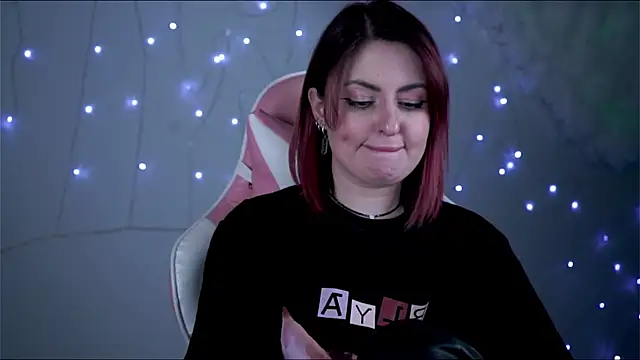 Snapshot of Lana__May chatting on 02-13-25, 02:09 Lana  May online show from 02-13-25, 02:09