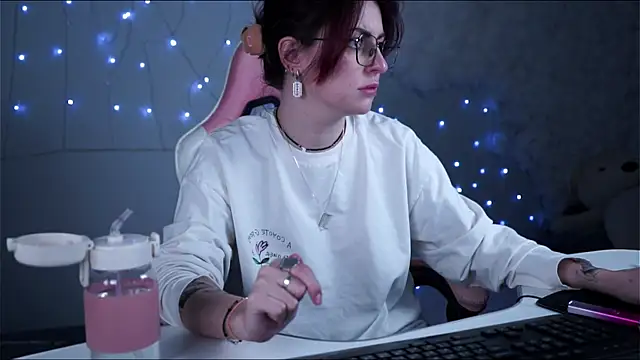 Snapshot of Lana__May chatting on 03-02-25, 02:43 Lana  May online show from 03-02-25, 02:43