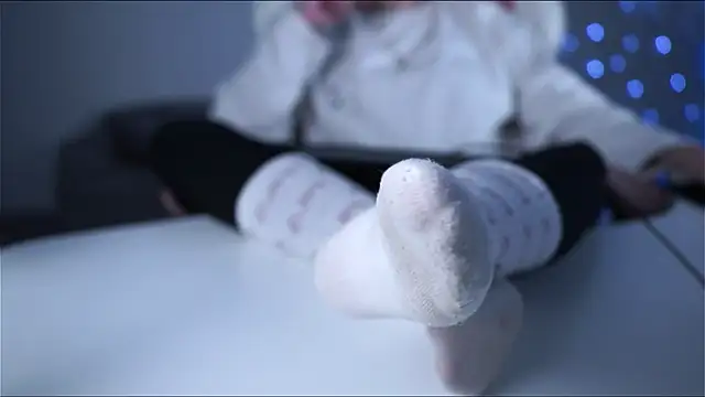 Snapshot of Lana__May chatting on 03-09-25, 03:05 Lana  May online show from 03-09-25, 03:05