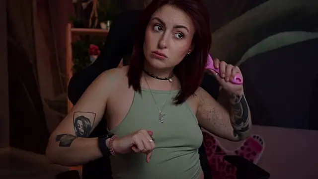 Snapshot of Lana__May chatting on 09-18-25, 08:16 Lana  May online show from 09-18-25, 08:16