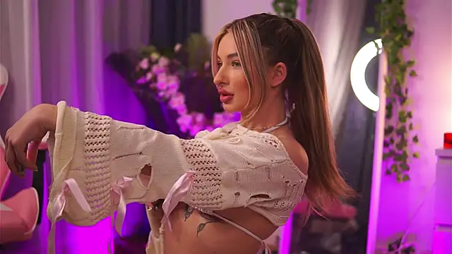 AvaShayy online show from 02-08-25, 11:24