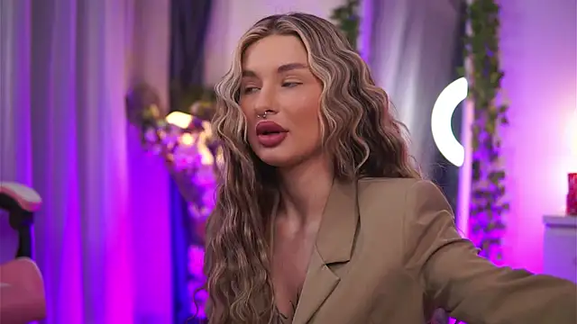 AvaShayy online show from 02-10-25, 01:46