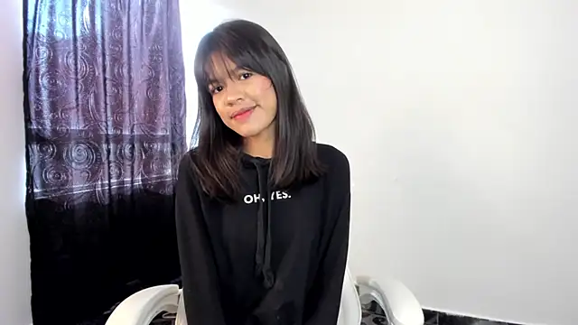 Snapshot of meganthompsonn22 chatting on 04-20-26, 01:25 meganthompsonn22 online show from 04-20-26, 01:25