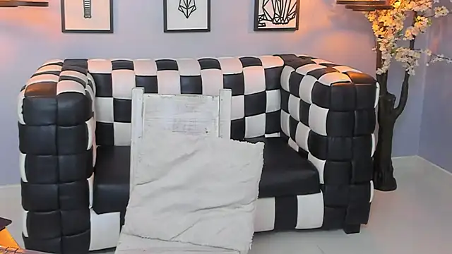 SARAFOXX  online show from 12-06-24, 12:23