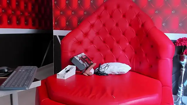 SARAFOXX  online show from 03-08-25, 05:43