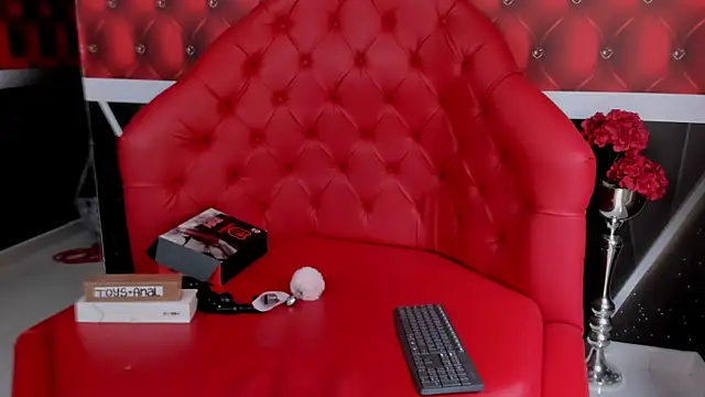 SARAFOXX  online show from 03-12-25, 02:45