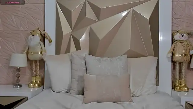 PassionMacoll online show from 12-15-24, 06:59