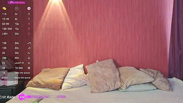 Snapshot of EmiGomez_ chatting on 09-15-25, 12:05 EmiGomez  online show from 09-15-25, 12:05