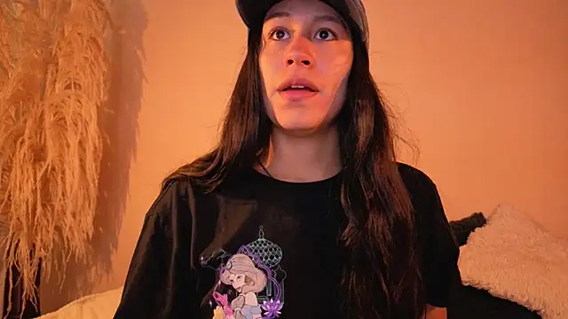 EmiGomez  online show from 12-20-25, 12:56