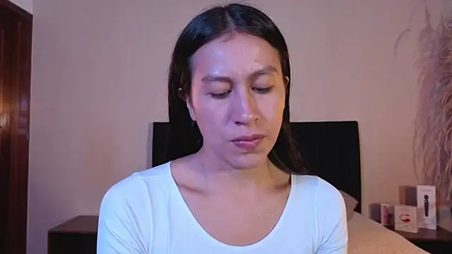 EmiGomez  online show from 03-26-26, 10:10