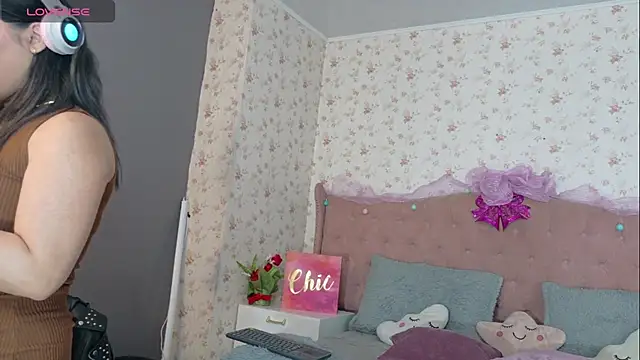 AvrillThomas online show from 01-08-25, 12:26