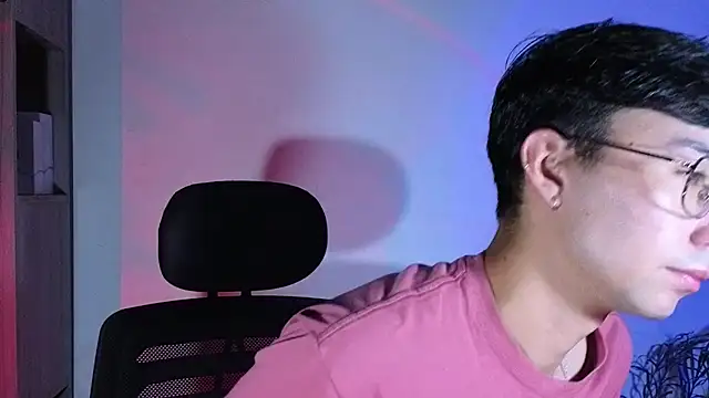 Snapshot of cameron_cum chatting on 11-10-25, 11:09 cameron cum online show from 11-10-25, 11:09