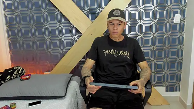 jamesinked  online show from 01-09-25, 03:44