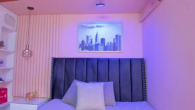 viiolett lee online show from 01-23-25, 08:35