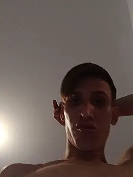 Milfvalesk online show from 09-18-25, 10:23