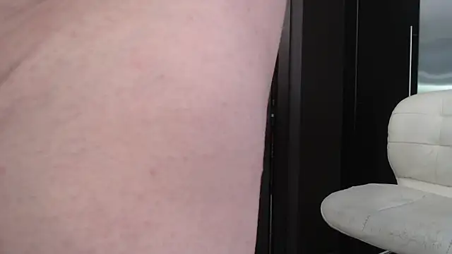 Toy-Daddy online show from 09-19-25, 03:45