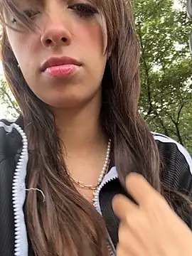 Melody Ds online show from 12-16-24, 08:26