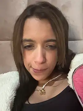 Melody Ds online show from 12-17-24, 04:01