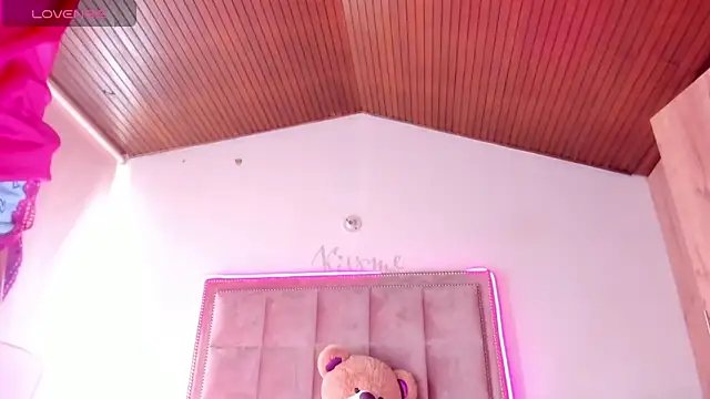 Melody Ds online show from 12-21-24, 01:32