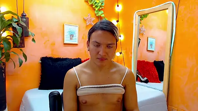 Snapshot of aslyhernandez_7 chatting on 01-03-25, 08:54 aslyhernandez 7 online show from 01-03-25, 08:54