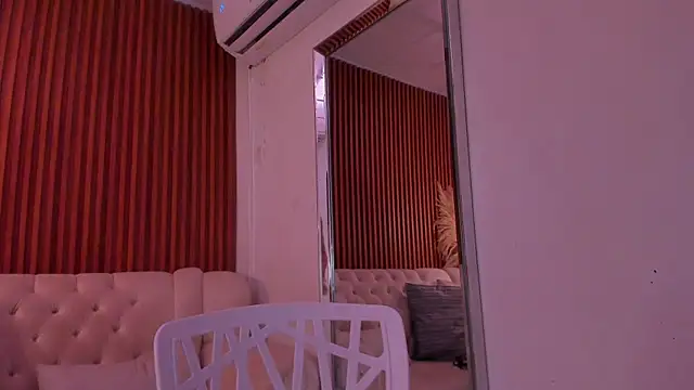 RosarioCruzz online show from 04-19-26, 04:17