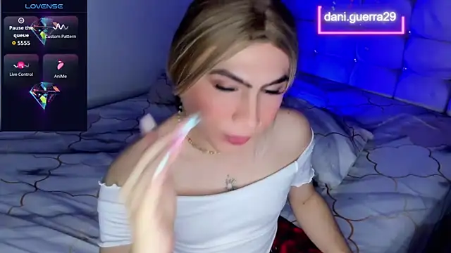 Snapshot of saskya chatting on 10-07-25, 07:16 saskya online show from 10-07-25, 07:16