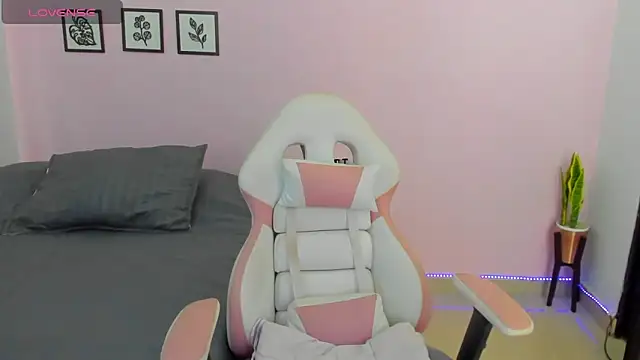 sophie pazz online show from 02-08-26, 05:16