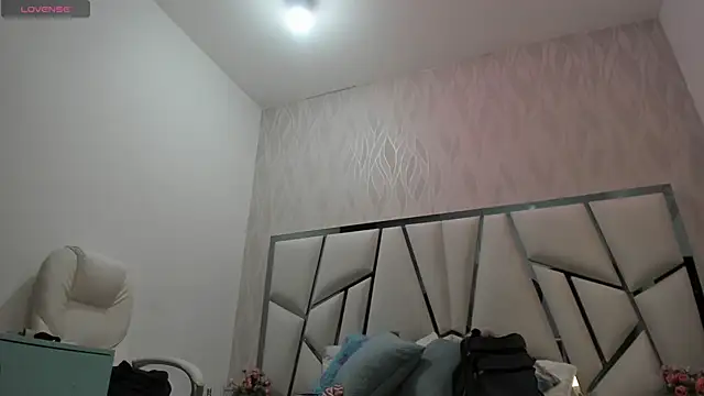 Victoriaa millers online show from 02-15-26, 07:10