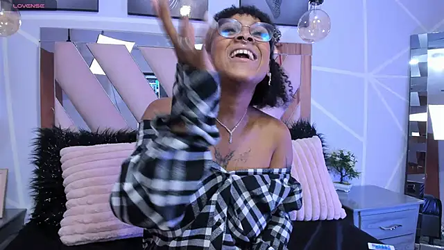 Elith noa online show from 03-13-25, 10:32