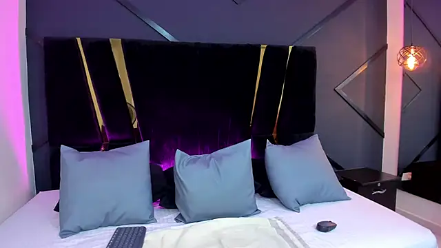 Snapshot of shaina_vasquez chatting on 02-13-25, 10:33 shaina vasquez online show from 02-13-25, 10:33