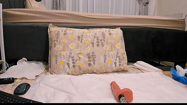 Snapshot of wowsquirtx chatting on 03-11-25, 06:32 wowsquirtx online show from 03-11-25, 06:32