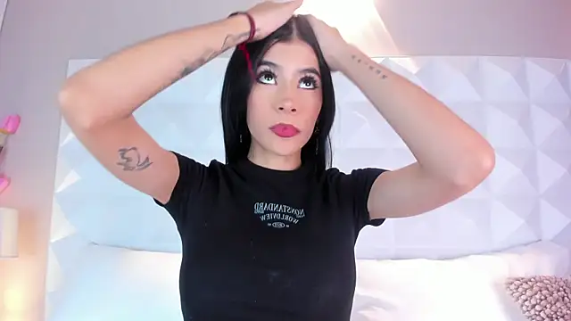 Snapshot of CaitlynCouper chatting on 12-26-24, 05:08 CaitlynCouper online show from 12-26-24, 05:08