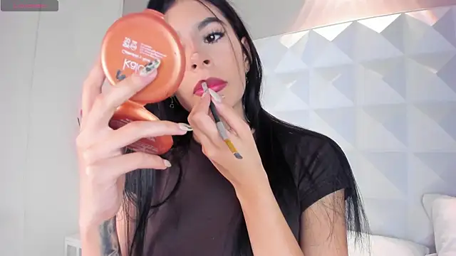 Snapshot of CaitlynCouper chatting on 02-03-25, 05:03 CaitlynCouper online show from 02-03-25, 05:03