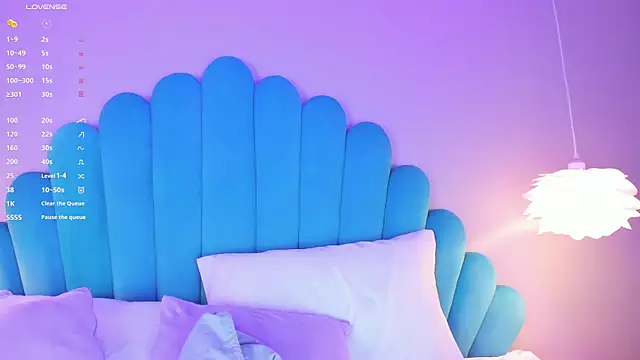 Snapshot of CaitlynCouper chatting on 02-25-25, 10:50 CaitlynCouper online show from 02-25-25, 10:50