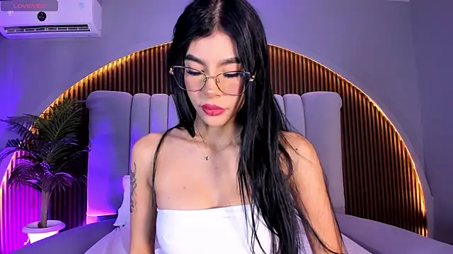 CaitlynCouper online show from 12-22-25, 11:51