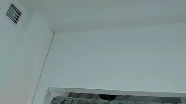 Snapshot of SussiSotto chatting on 12-15-24, 06:48 SussiSotto online show from 12-15-24, 06:48