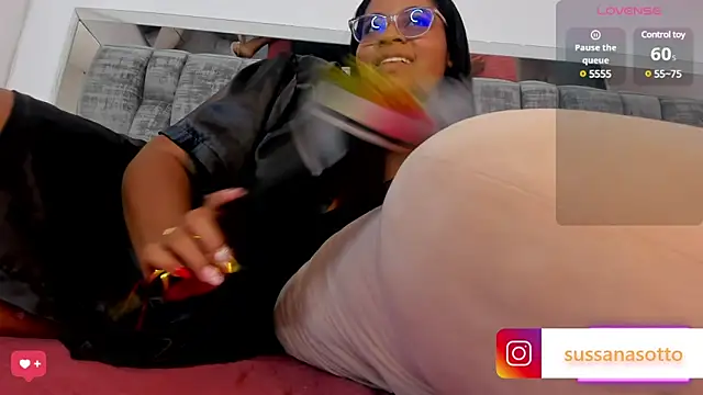 Snapshot of SussiSotto chatting on 03-12-25, 02:34 SussiSotto online show from 03-12-25, 02:34