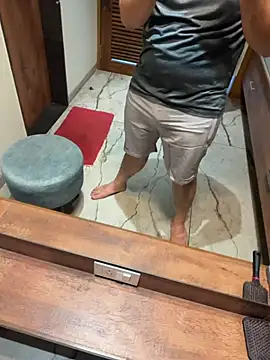 versatile guy01 online show from 02-09-26, 09:57