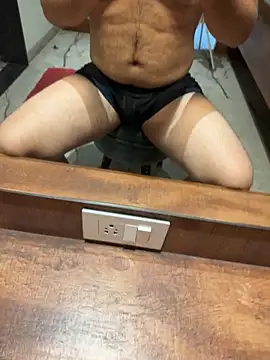 versatile guy01 online show from 03-22-26, 04:16