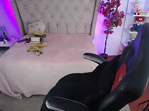 Shaddycute  online show from 02-03-25, 12:14