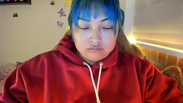 Shaddycute  online show from 12-15-25, 01:32