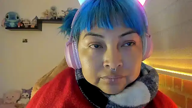 Shaddycute  online show from 12-22-25, 01:08